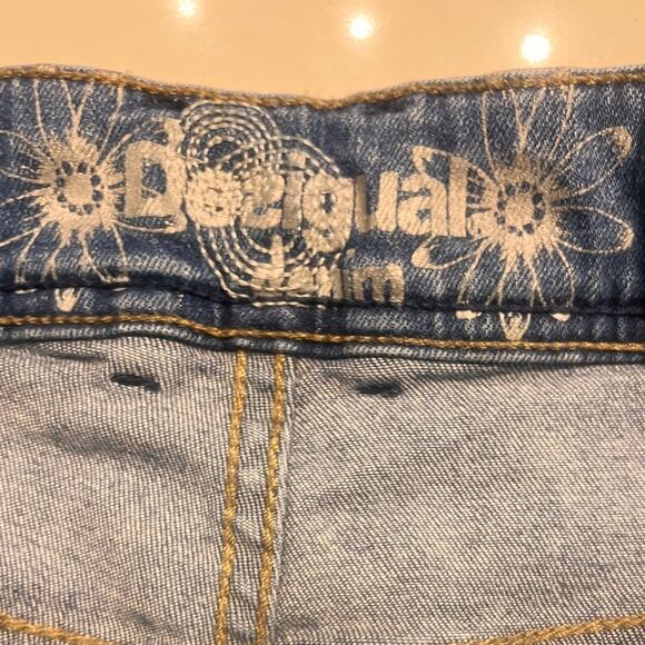Desigual Women’s Embroidered Love Boyfriend Jeans Size 26 - Picture 9 of 14